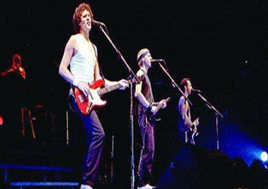 فريق "داير سترايتس" الغنائي البريطاني ارشيفية