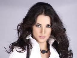 الفنانة التونسية درة
