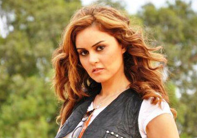 الفنانة رشا مهدي