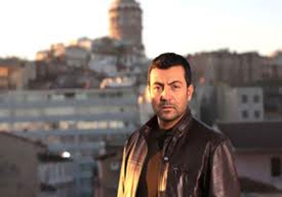 الفنان التركي صاروهان هونال الشهير بدور "أسمر"