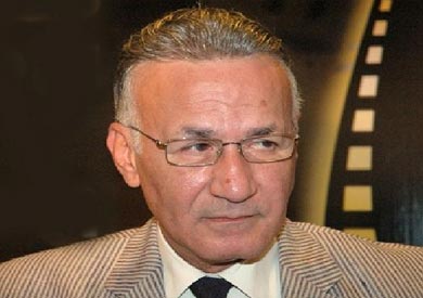 الفنان عزت أبو عوف