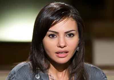 الفنانة الشابة دينا فؤاد