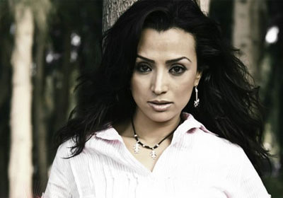 الفنانة صفاء جلال