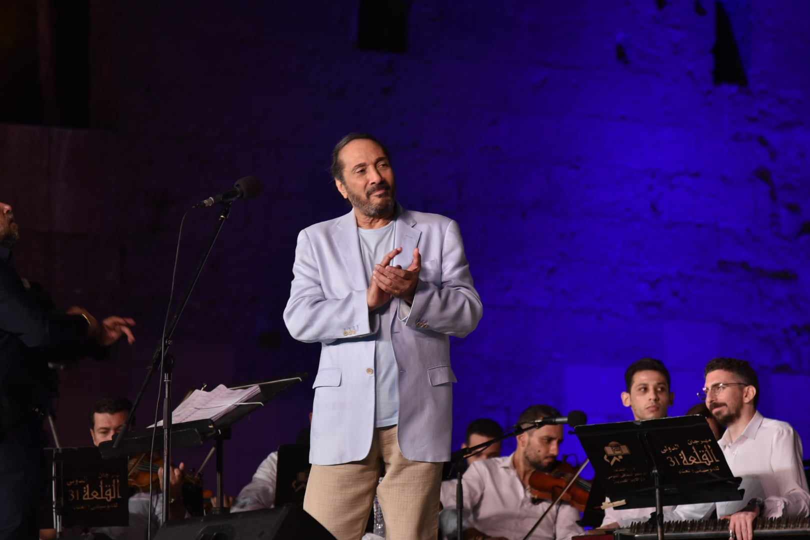 دويتو غنائي بين علي الحجار ومصطفى قمر في ثاني حفلات «100 سنة غنا»