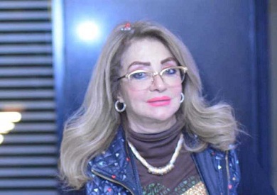 فيديو.. أول لقاء إعلامي لـ شهيرة بعد وفاة محمود ياسين - بوابة الشروق - نسخة  الموبايل