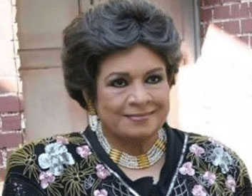 الفنانة كريمة مختار