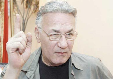 الفنان عزت ابو عوف