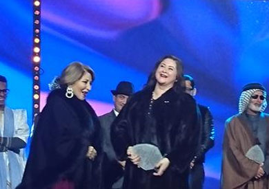 «بوسي» تكرم نور الشريف في مهرجان «أيام الفيلم العربي المتوج»