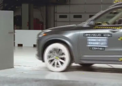 «ڤولڤو XC90» تجتاز اختبارات التصادم الأمريكية