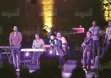 أحمد جمال يشعل حماس جمهور مهرجان القلعة بأغنية «مين هى مصر» - تصوير: محمد الميموني
