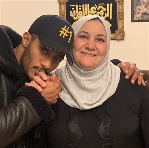 احتفالا بعيد الأم محمد رمضان يطرح كليب أمي ملكة مع والدته بوابة الشروق نسخة الموبايل