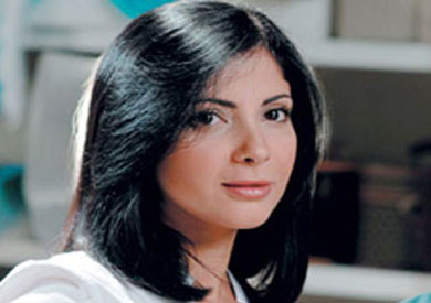 الفنانة منى زكي