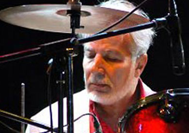 فنان الجاز العالمى يحيى خليل، حفلين لموسيقى الجاز الأول