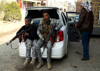 تقاتل قوات الجيش مع مسلحو العشائر في مواجهة أفراد القاعدة