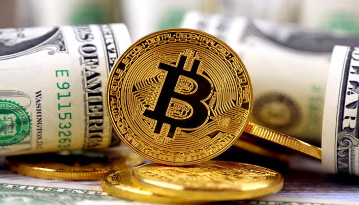 Bitcoin falls 7.2% to $62,000