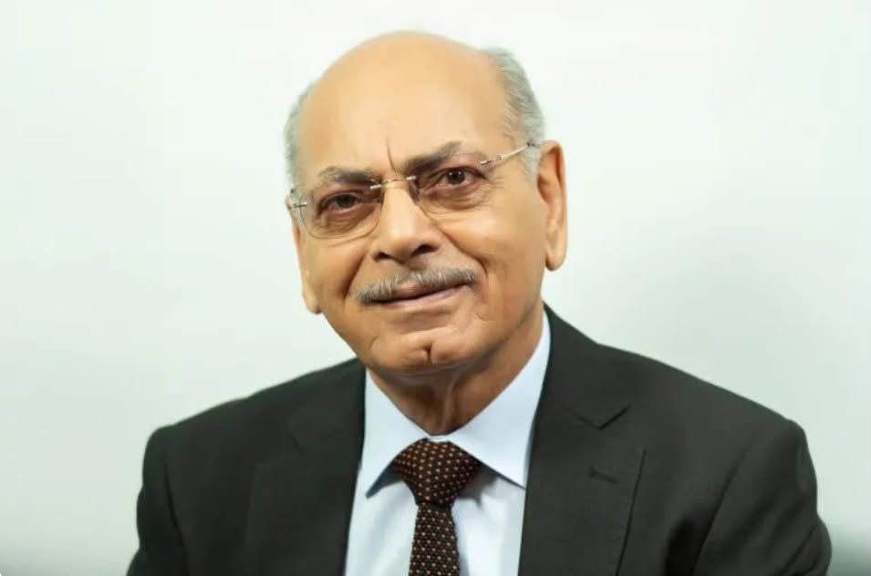 الشاعر علي جعفر العلاق