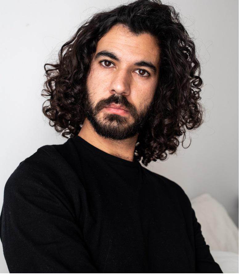 المصور الإسباني سيزار ديزفولي