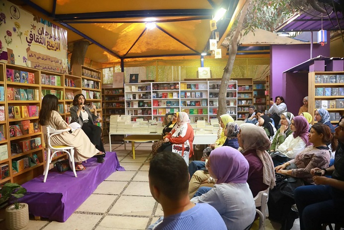 تصوير دنيا يونس