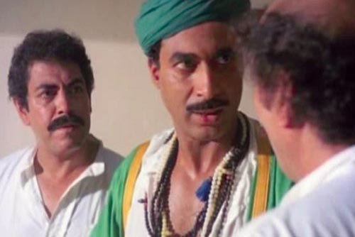 مشهد من فيلم البيضة والحجر