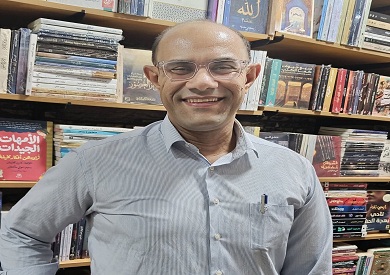 الكاتب محمد العبادي