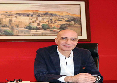 رئيس قطاع الفنون التشكيلية خالد سرور