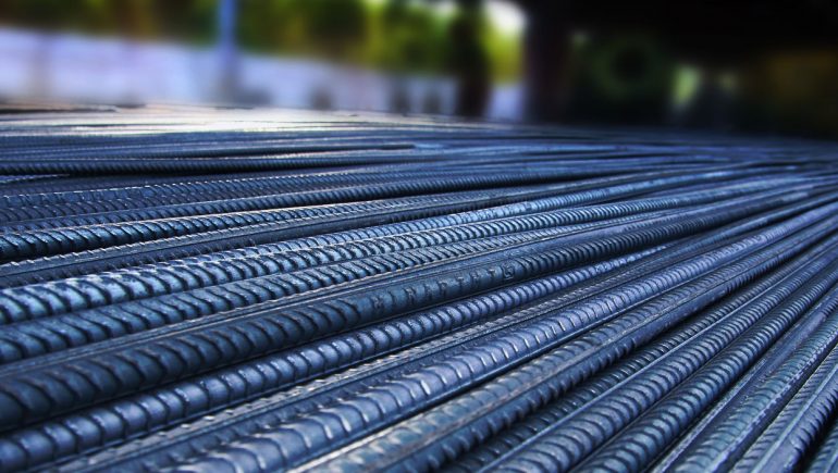 مصانع الحديد تخفض أسعارها 300 جنيه للطن في أبريل