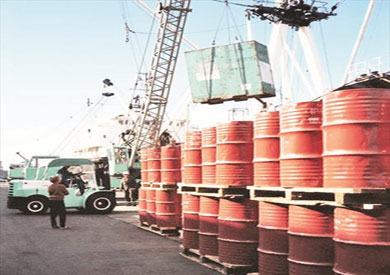 تعطل إمدادات نيجيريا يرفع أسعار البترول