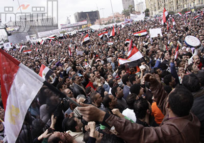 الوعود الدولية بمساعدة الثورة المصرية اقتصادياً .. تلاشت   تصوير: هبة خليفة