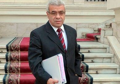 المهندس أحمد إمام وزير الكهرباء