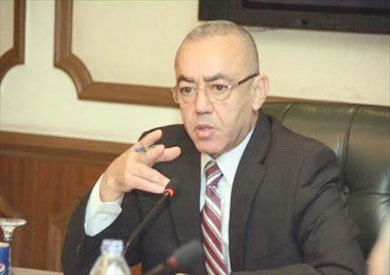 الوزير حسام كمال