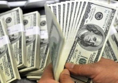 الدولار يصعد لأعلى مستوى في 3 أسابيع ونصف بعد بيان «المركزي الأمريكي»