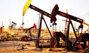 استقرار أسعار النفط في آسيا وسط آمال بخفض الإنتاج