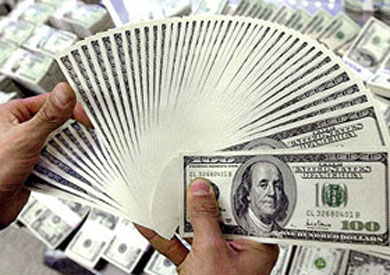 الدولار يخسر 50 قرشا بالسوق السوداء بعد شطب شركات صرافة نهائيًا