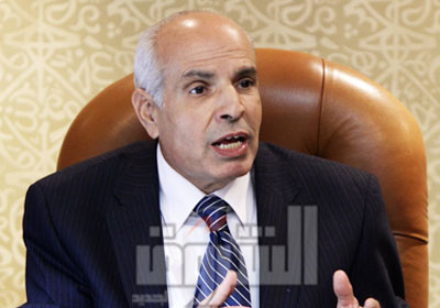 محمود عيسي وزير الصناعة والتجارة الخارجية