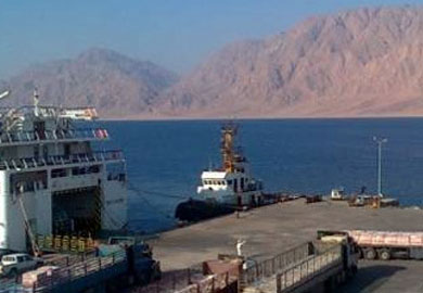 تأمين 4 خطوط بترول بحرية ببورسعيد