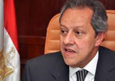 منير فخري عبد النور - وزير التجارة والصناعة