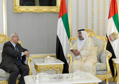 منصور في لقاء سابق مع الرئيس الإماراتى خليفة بن زايد أل نهيان