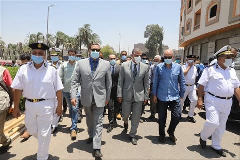 حافظ سوهاج يقود حملة إزالة برج جرجا المخالف
