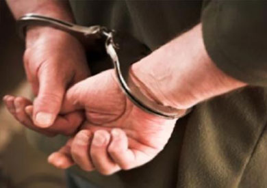 ضبط عاطل استولى على مبالغ مالية