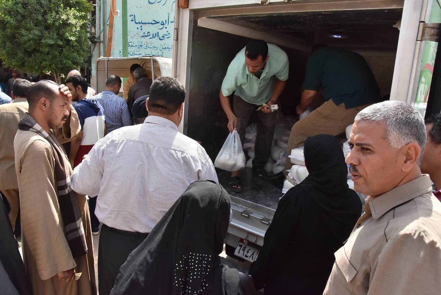 طرح 2 طن سكر بأسعار مخفضة للمواطنين بمركز مغاغة
