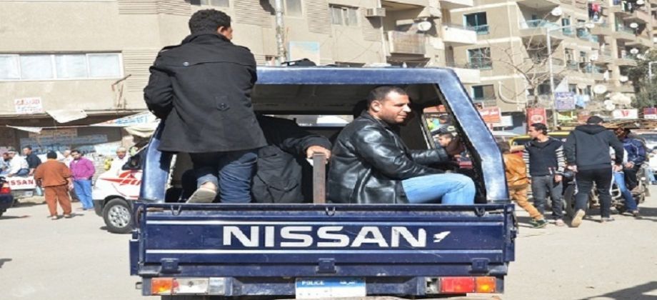 التحقيق في العثور على ربة منزل وطفلتها مذبوحين داخل شقتهم بالدويقة
