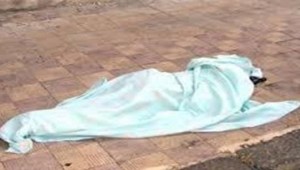 طالبة بالإعدادي تلقي بنفسها من الدور الأول لضبطها تستخدم الهاتف المحمول داخل الفصل بالمنيا