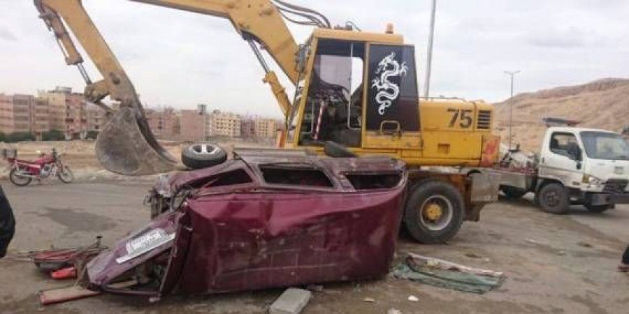 إصابة 6 أطفال إثر حادث تصادم حفار وسيارة في المقطم