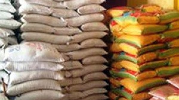 ضبط 6.8 طن أرز و2 طن دقيق بلدي مدعم بالبحيرة