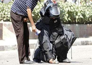 إبطال مفعول قنبلة بدائية بجوار مكتب بريد دمياط