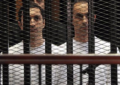 وصول علاء وجمال مبارك والعادلى الى مقر أكاديمية الشرطة وسط إجراءات أمنية مشددة - أرشيفية