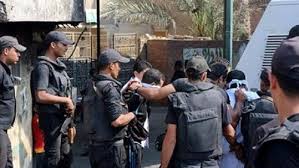 ضبط أحد الأشخاص لقيامه بقتل طبيب وطعن ممرضته وآخر بقصد السرقة