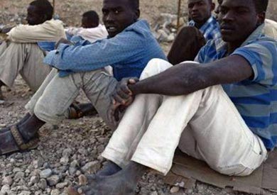 ضبط 7 سودانيين حاولوا التسلل إلى إسرائيل من سيناء