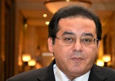 ايمن نور