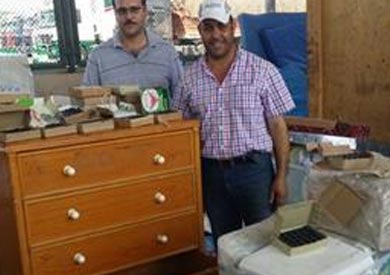 جمارك نويبع تحبط محاولة تهريب مستحضرات تجميل داخل «غسالة»
